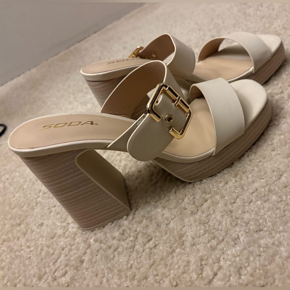 Soda Cream Heels with Crisscross Design